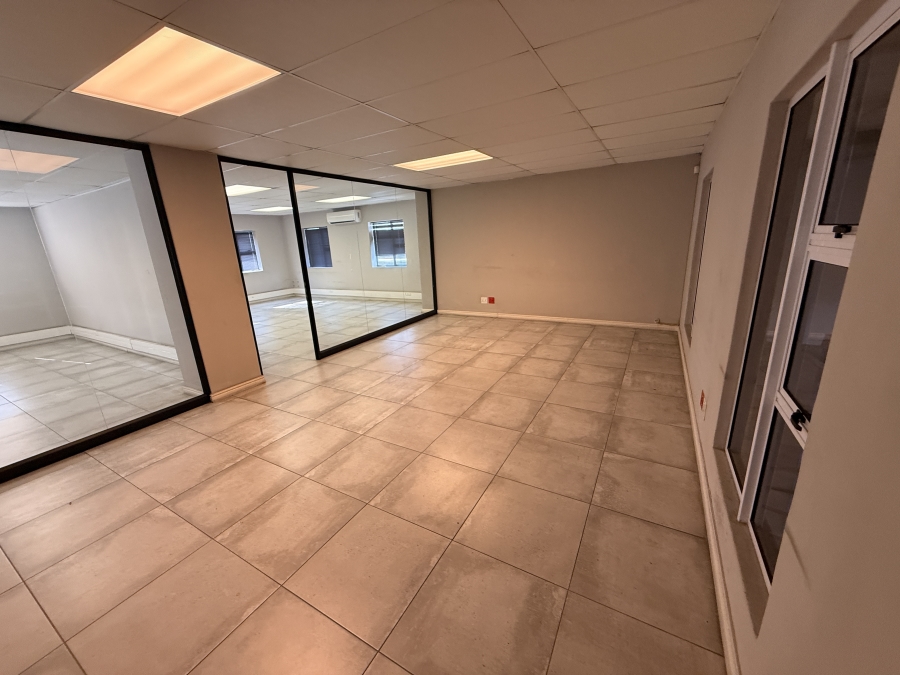 To Let Commercial Property for Rent in Parow Industrial Western Cape